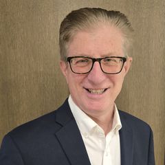 Larry Weiss Headshot